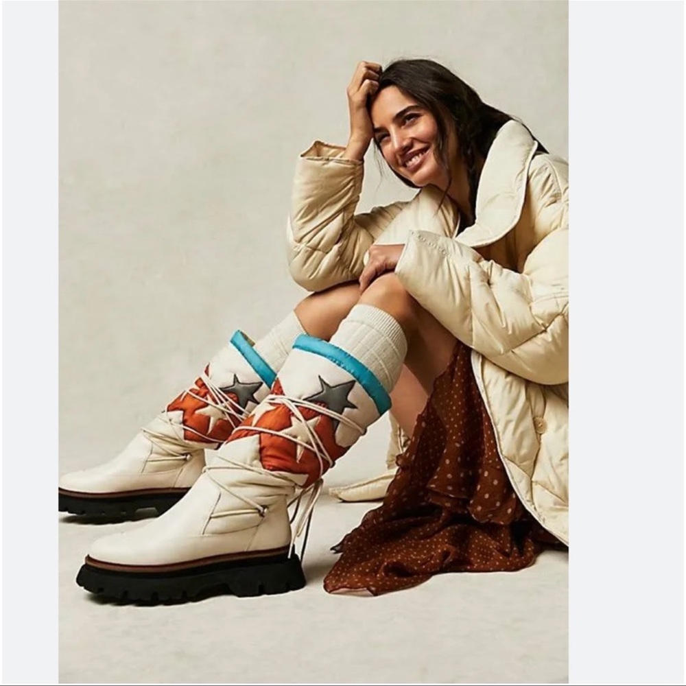 NEW Free People Montrese puffer boots